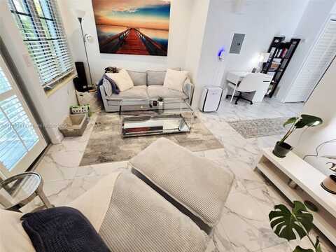 727 Jefferson Ave, Miami Beach, FL 33139