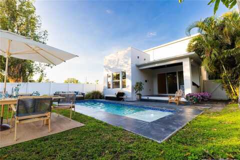 2246 FIESTA DRIVE, SARASOTA, FL 34231