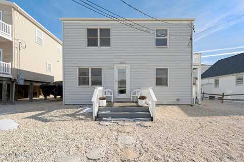 1306 N Barnegat Avenue, Surf City, NJ 08008