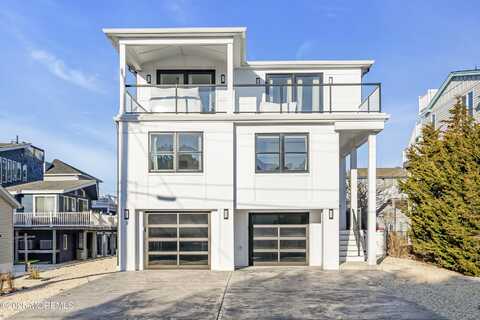 3 Middlesex Avenue, Harvey Cedars, NJ 08008