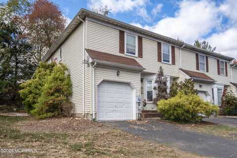 37 Carriage Lane, Englishtown, NJ 07726