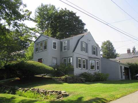 63 Cloyster Road, South Portland, ME 04106