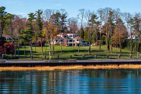 900 W Shore Road, Mill Neck, NY 11771