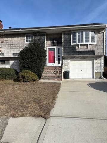 444 S 6th Street, Lindenhurst, NY 11757