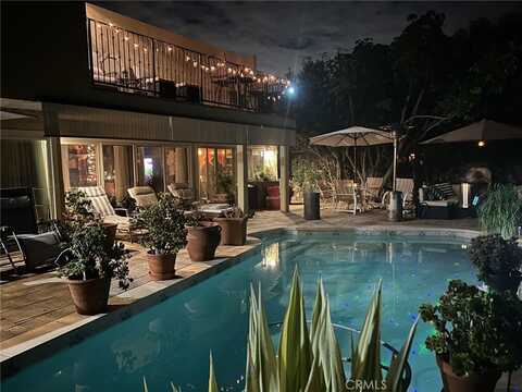 6323 Geyser Avenue, Tarzana, CA 91335