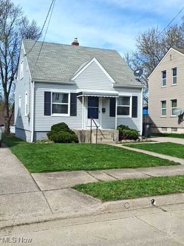 927 Davies Avenue, Akron, OH 44306