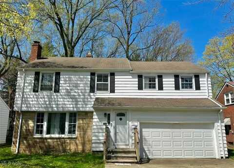 884 Richmond Road, Lyndhurst, OH 44124