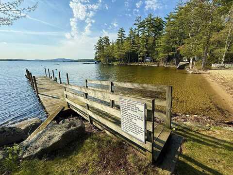 19 Wawbeek Road, CTR Tuftnboro, NH 03850