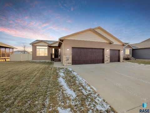 6733 E 44th St, Sioux Falls, SD 57110