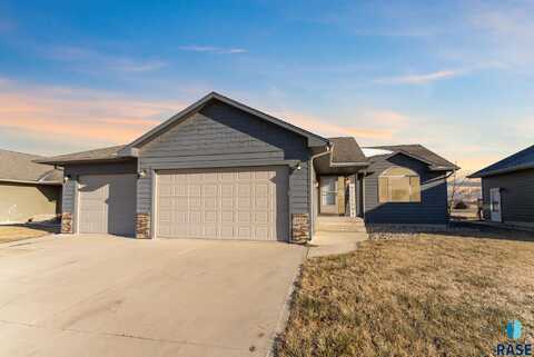 1500 W 26th St, Yankton, SD 57078