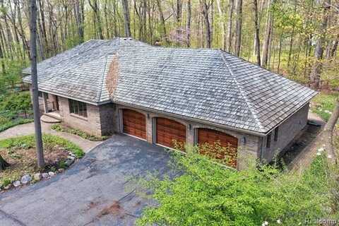 4352 FENTON Road, Hartland, MI 48353