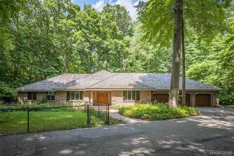4352 FENTON Road, Hartland, MI 48353