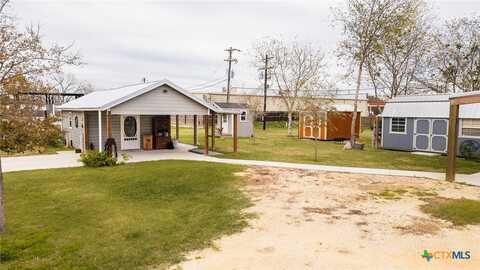 231 1st Street, Vanderbilt, TX 77991