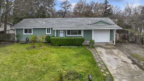 202 Corcoran Lane, Central Point, OR 97502