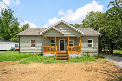 104 E Bryant St, SMITHVILLE, TN 37166