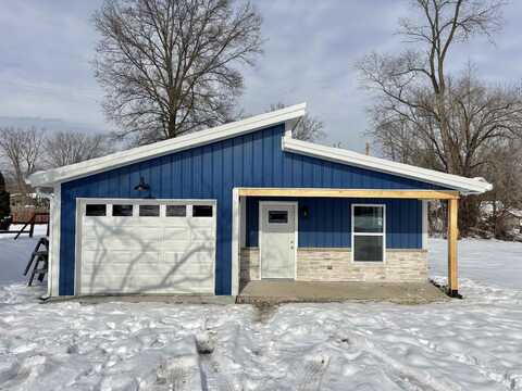 220 NW k Street, Linton, IN 47441