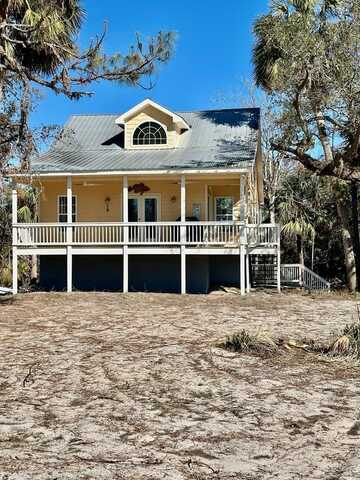 701 Second Ave, Steinhatchee, FL 32359