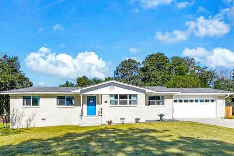 31 Maple Avenue, Shalimar, FL 32579