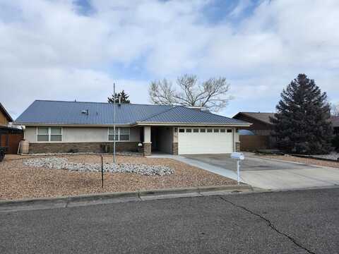 5833 Ave La Mirada NW, Albuquerque, NM 87114