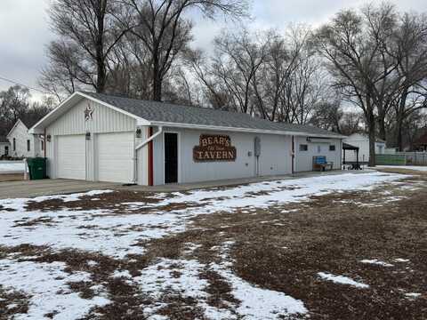 104 E 6th St, Woonsocket, SD 57385