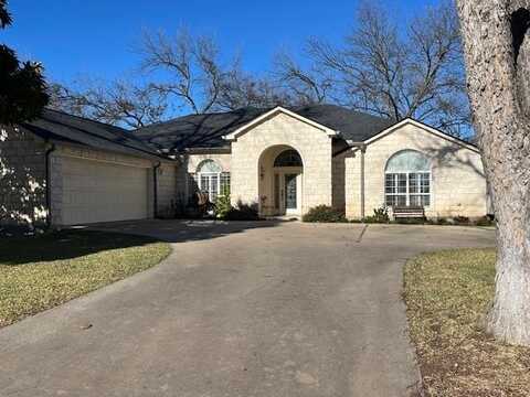 310 Meadowlakes Drive, Meadowlakes, TX 78654