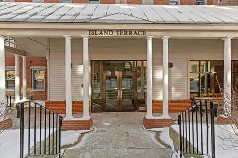 1 Saco Island Terrace, Saco, ME 04072