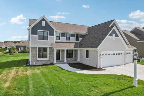 1611 White Deer Trl, Waukesha, WI 53189