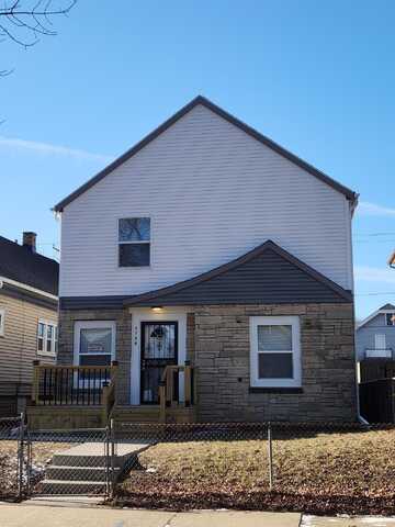 3735 N Dr William Finlayson St, Milwaukee, WI 53212