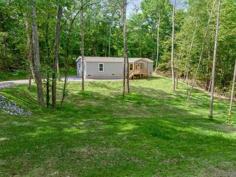 121 Loganberry Ln., HAYESVILLE, NC 28904