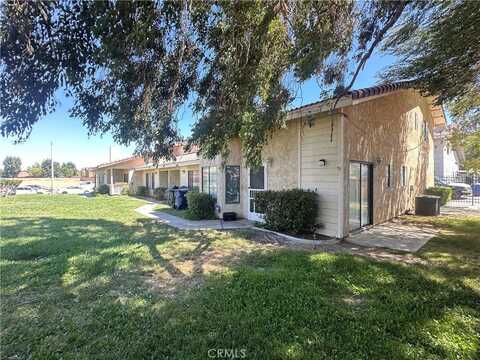 43731 8th Street E, Lancaster, CA 93535