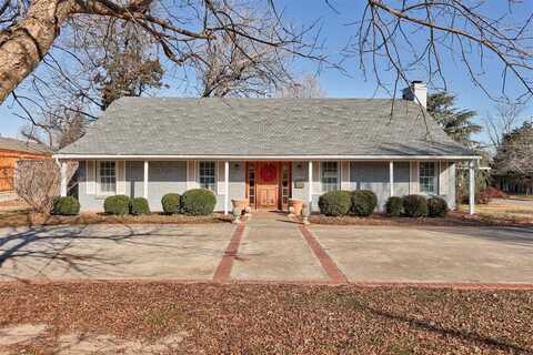 1801 Drakestone Avenue, Nichols Hills, OK 73120