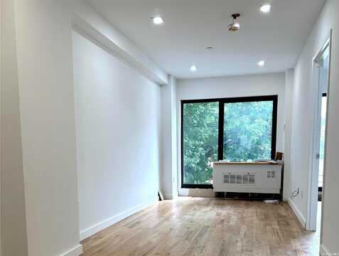 444 Graham Avenue, Brooklyn, NY 11211