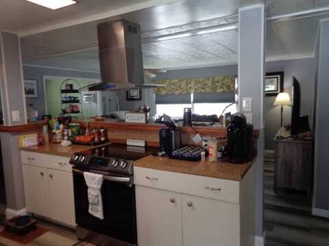 6045 MADIERA AV, NEW PORT RICHEY, FL 34653