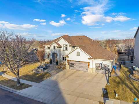 5604 S Jersey Tess Dr, Sioux Falls, SD 57108