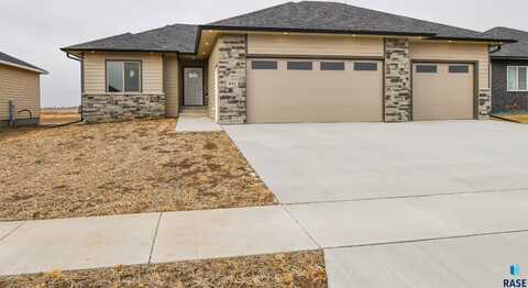 841 Melissa Ave, Harrisburg, SD 57032