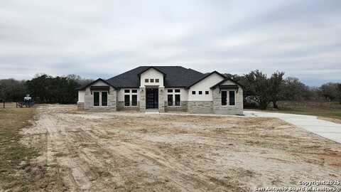 113 Hunting Ridge Dr, La Vernia, TX 78121