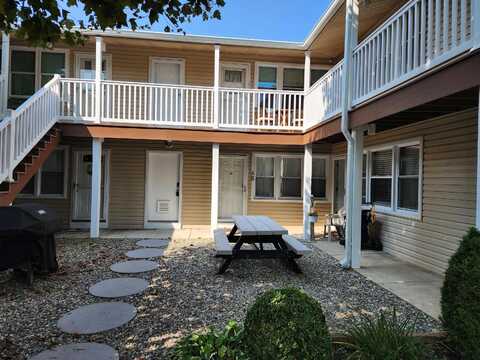 6 N Newport Ave, Ventnor City, NJ 08406