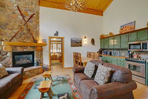 22 Firehouse Road, Taos Ski Valley, NM 87525