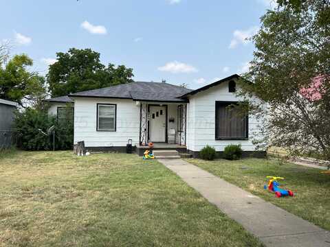 1306 S Amherst Street, Perryton, TX 79070