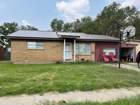 1910 Drake Drive, Perryton, TX 79070