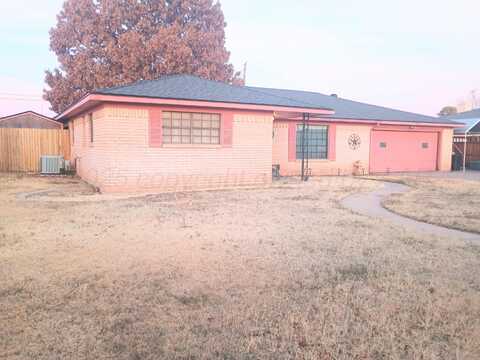 407 Mustang Street, Fritch, TX 79036