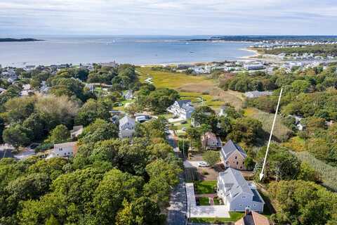 17 Crest Circle, West Yarmouth, MA 02673