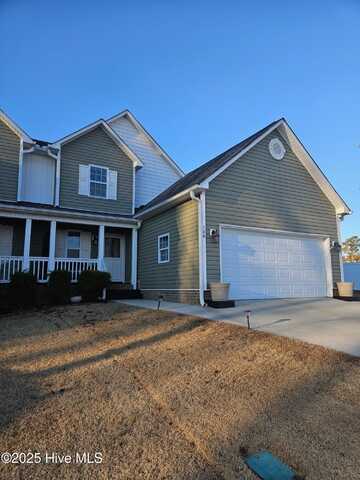 300 Garland Shores Drive, Hubert, NC 28539