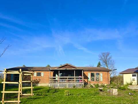 6648 State Route 38 NE, Bloomingburg, OH 43106