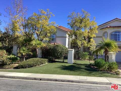 4196 Vicasa Dr, Calabasas, CA 91302