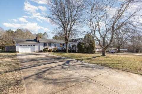 135 Diamond Drive, Ellenboro, NC 28040