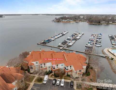 17931 Kings Point Drive, Cornelius, NC 28031