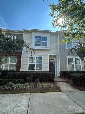 2520 Tranquil Oak Place, Charlotte, NC 28206