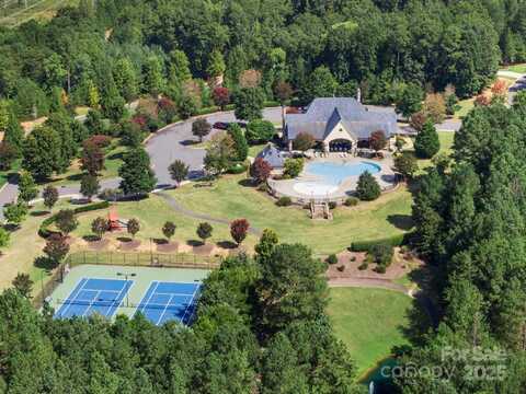 3001 Lake Pointe Drive, Belmont, NC 28012