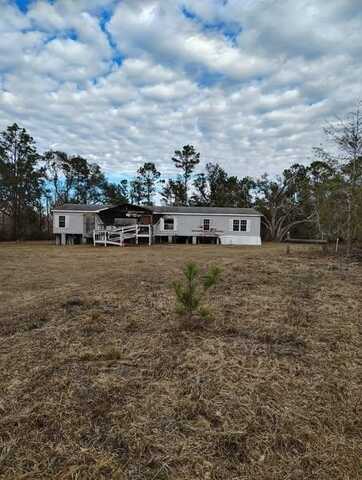 4888 Oxford St, Perry, FL 32348